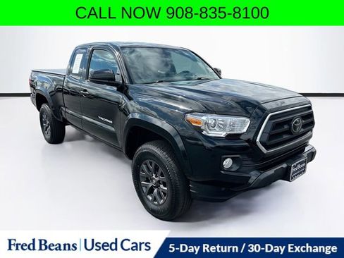 Used 2023 Toyota Tacoma SR5 image 1