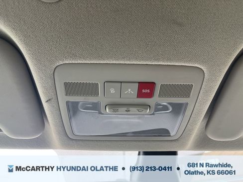 Certified 2024 Hyundai Venue Limited FWD image 30