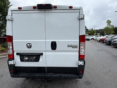 Used 2025 RAM ProMaster 2500 FWD image 9