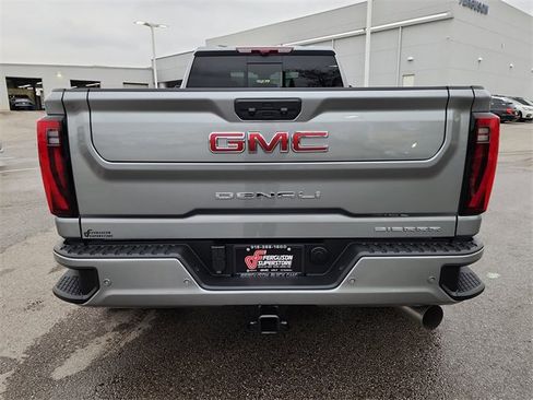 New 2026 GMC Sierra 3500 Denali w/ Denali Reserve Package image 4