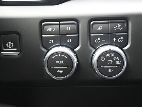 Used 2024 GMC Sierra 2500 Denali w/ Denali Reserve Package image 15