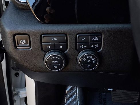 Used 2022 Chevrolet Silverado 1500 LTZ w/ LTZ Convenience Package II image 14