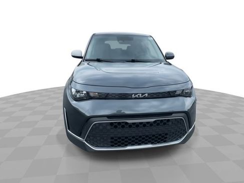 Used 2025 Kia Soul LX w/ LX Technology Package FWD image 3