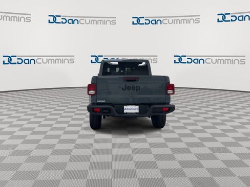 New 2026 Jeep Gladiator Sport AWD/4WD image 7