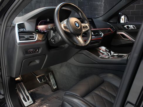 Used 2023 BMW X6 xDrive40i w/ M Sport Package image 28