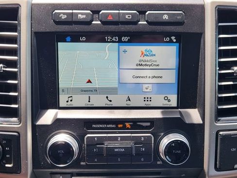 Used 2018 Ford F150 King Ranch w/ Equipment Group 601A Luxury AWD/4WD image 14