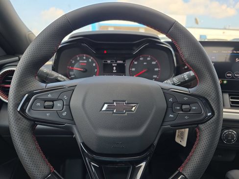 New 2026 Chevrolet Trax RS w/ Sunroof Package FWD image 18
