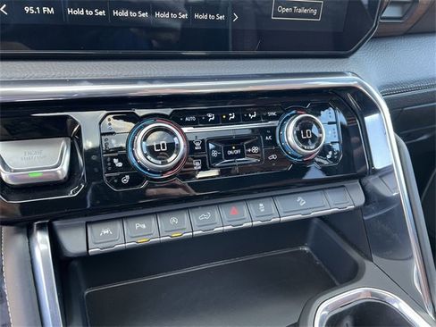 Certified 2025 GMC Sierra 1500 Denali Ultimate image 17