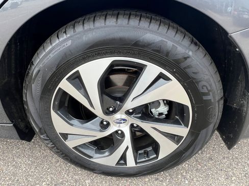 Certified 2025 Subaru Legacy Premium w/ Popular Package #1A image 9