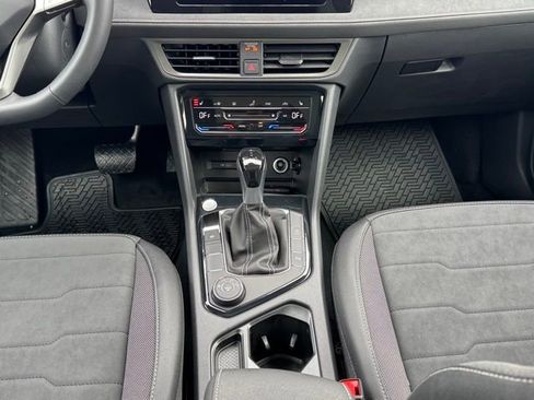 New 2026 Volkswagen Taos SE AWD/4WD image 16