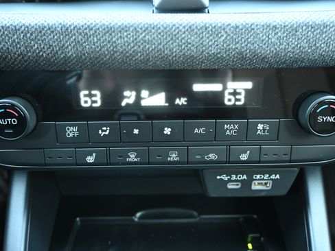 Certified 2026 Subaru Outback Premium w/ Premium/Limited Plus Package AWD/4WD image 28