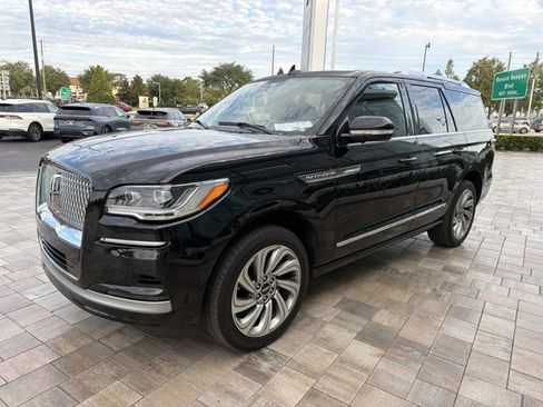 Used 2022 Lincoln Navigator Reserve RWD image 6