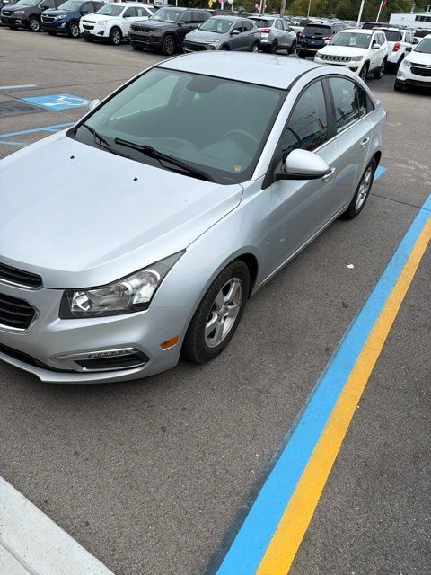 Used 2016 Chevrolet Cruze LT FWD image 3