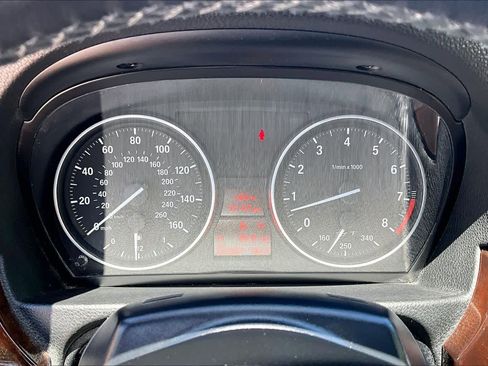 Used 2011 BMW 328i Convertible image 22