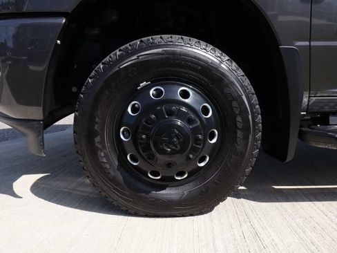 Used 2025 RAM 3500 Laramie AWD/4WD image 37