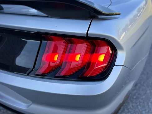 Used 2019 Ford Mustang Coupe image 16