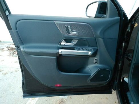 Used 2023 Mercedes-Benz EQB 300 4MATIC w/ Pinnacle Package image 15