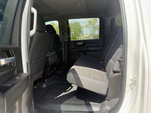 Used 2025 Chevrolet Silverado 2500 Custom w/ Custom Value Package AWD/4WD image 10