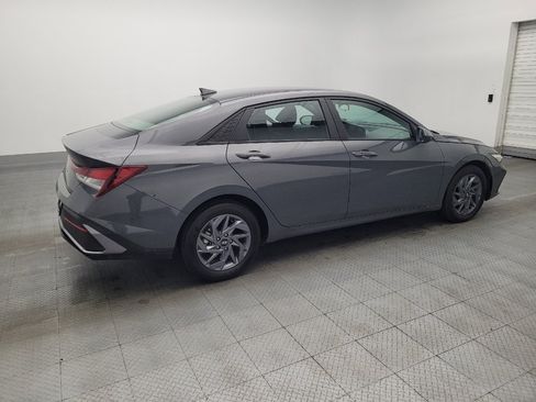 Used 2024 Hyundai Elantra SEL FWD image 10