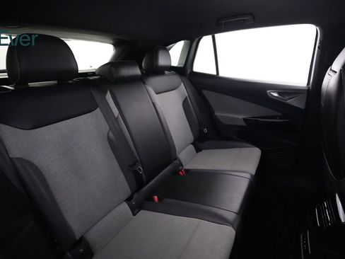 Used 2023 Volkswagen ID.4 Pro RWD image 5
