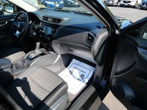 Used 2018 Nissan Rogue S AWD/4WD image 13