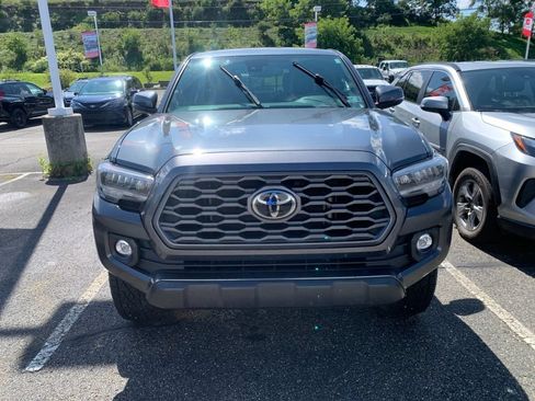 Used 2023 Toyota Tacoma TRD Off-Road AWD/4WD image 6