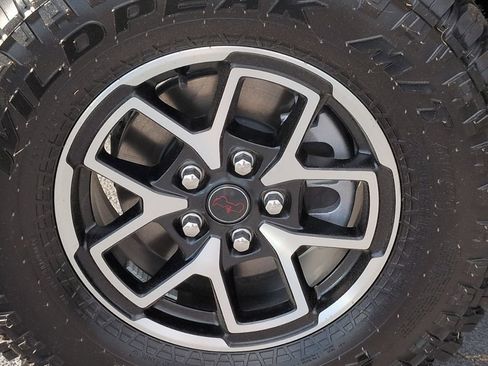 New 2026 Jeep Gladiator Rubicon AWD/4WD image 9