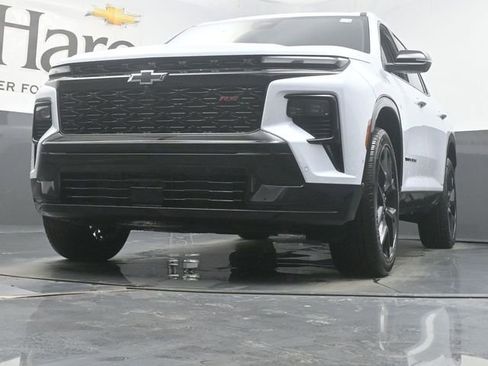 New 2026 Chevrolet Traverse RS w/ LPO, Floor Liner Package image 4