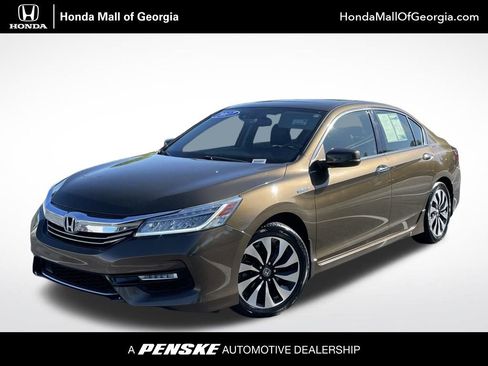 Used 2017 Honda Accord Touring image 1