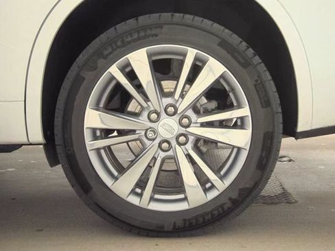 Used 2024 Cadillac XT6 Premium Luxury AWD/4WD image 43