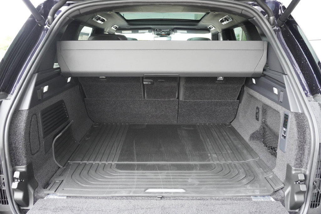 New 2026 Land Rover Range Rover SV AWD/4WD image 31
