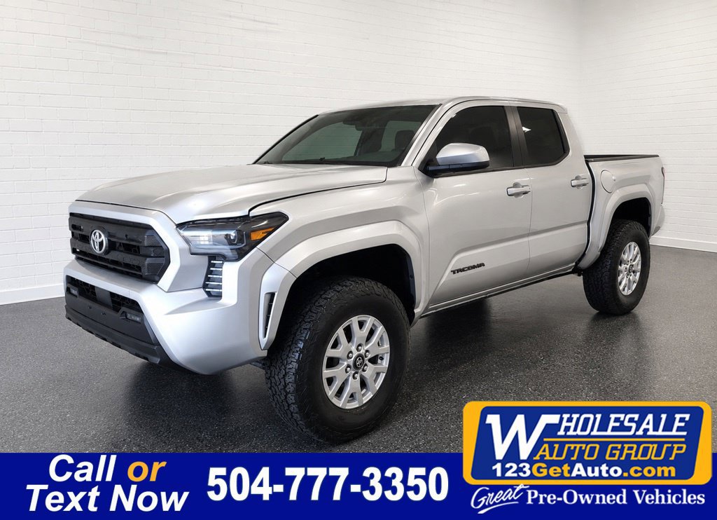 Used 2025 Toyota Tacoma SR5 AWD/4WD image 1