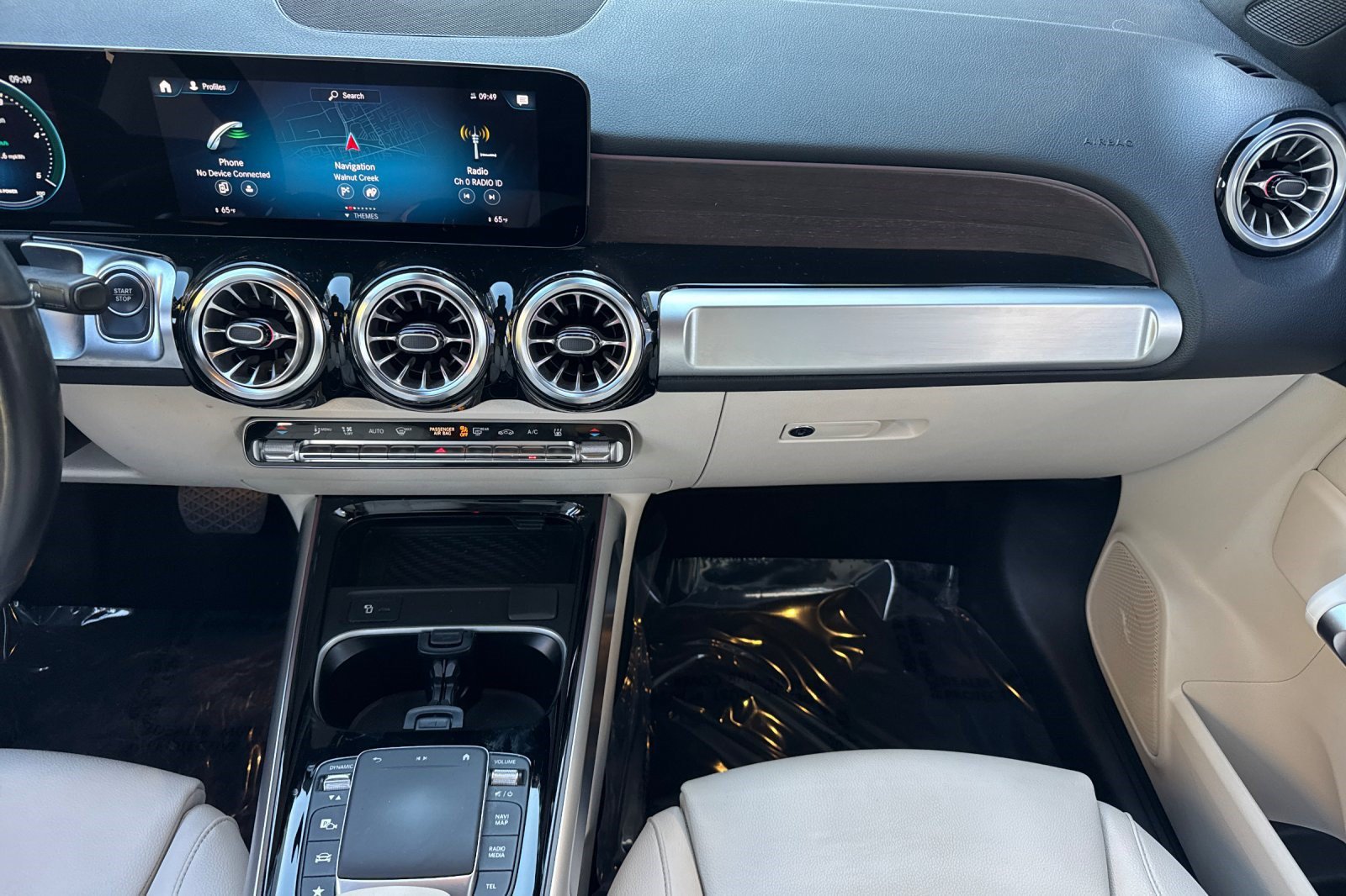 Used 2023 Mercedes-Benz EQB 250+ image 34