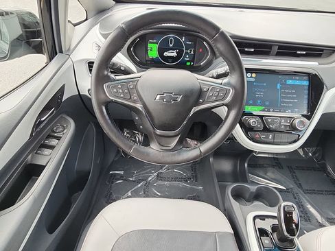 Used 2021 Chevrolet Bolt Premier w/ Infotainment Package image 8
