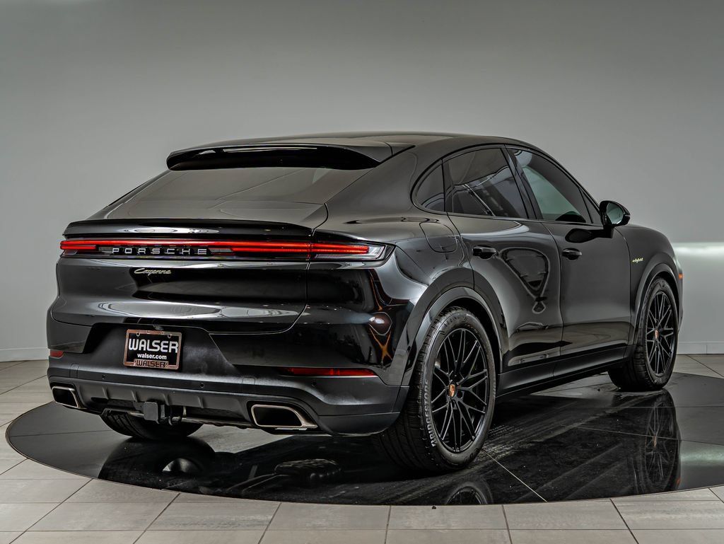 Certified 2025 Porsche Cayenne E-Hybrid Coupe AWD/4WD image 8