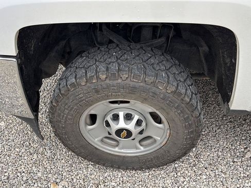 Used 2019 Chevrolet Silverado 2500 W/T AWD/4WD image 10