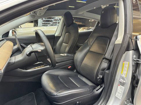 Used 2018 Tesla Model 3 Long Range image 11