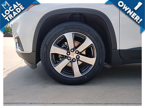 Used 2021 Chevrolet Traverse LT w/ LT Premium Package AWD/4WD image 10