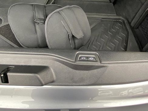 Used 2025 BMW X7 xDrive40i image 16