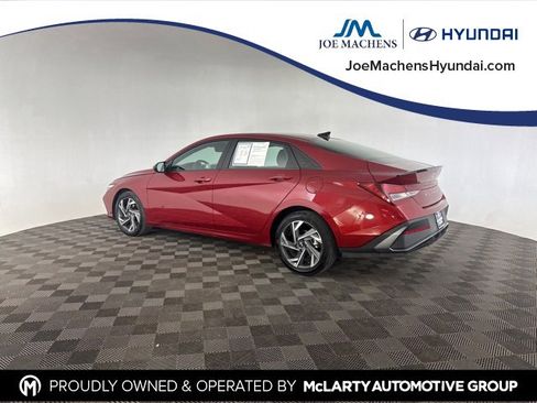 Certified 2025 Hyundai Elantra Sport image 9