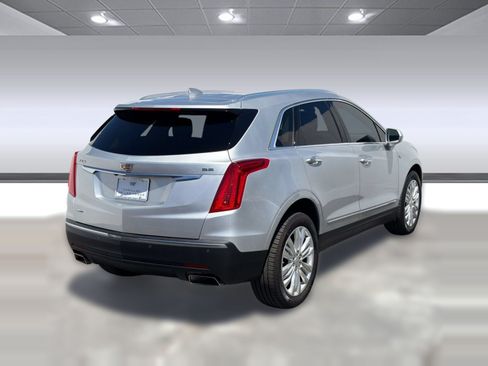 Used 2018 Cadillac XT5 Premium Luxury AWD/4WD image 8