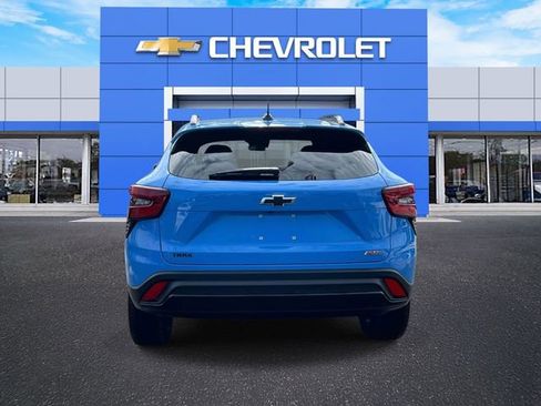 Certified 2024 Chevrolet Trax RS w/ Sunroof Package image 7