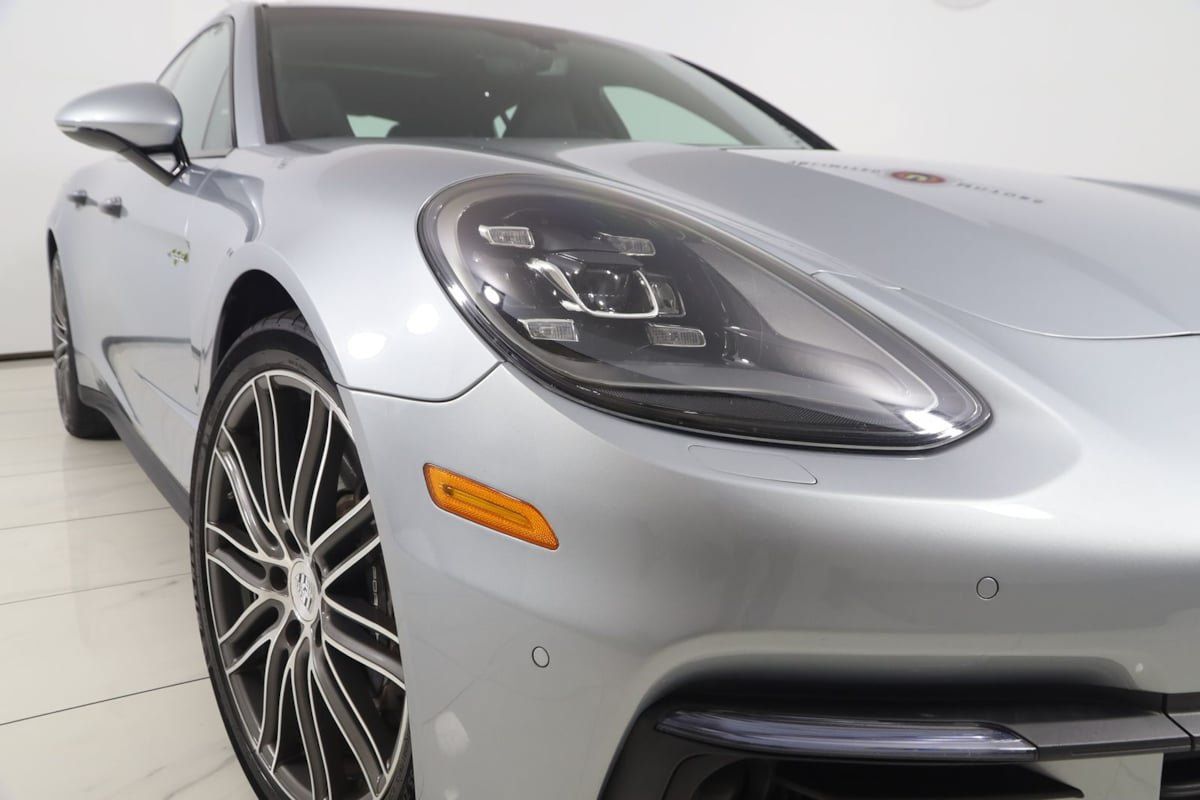 Used 2018 Porsche Panamera 4 AWD/4WD image 23