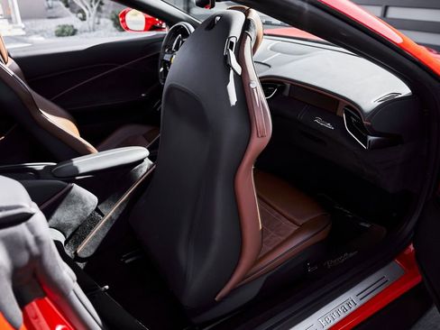 Used 2024 Ferrari Roma Spider RWD image 47