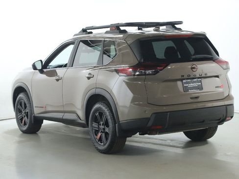 Certified 2025 Nissan Rogue SV image 39