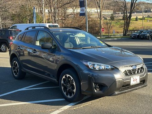 Certified 2022 Subaru Crosstrek 2.0i image 3