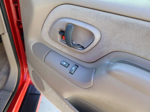 Used 1998 Chevrolet Suburban Z71 w/ Preferred Equipment Group 3 image 42