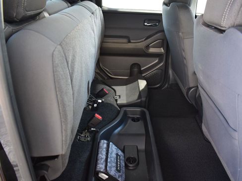 Used 2024 Nissan Frontier SV w/ SV Convenience Package RWD image 54
