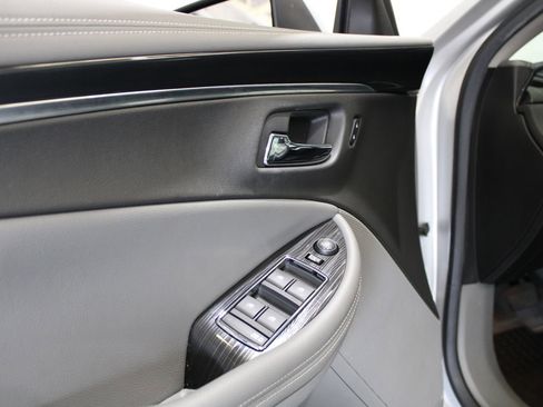 Used 2019 Chevrolet Impala LT image 16