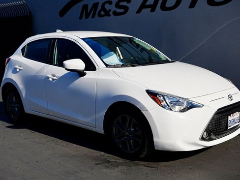 Used 2020 Toyota Yaris LE image 3